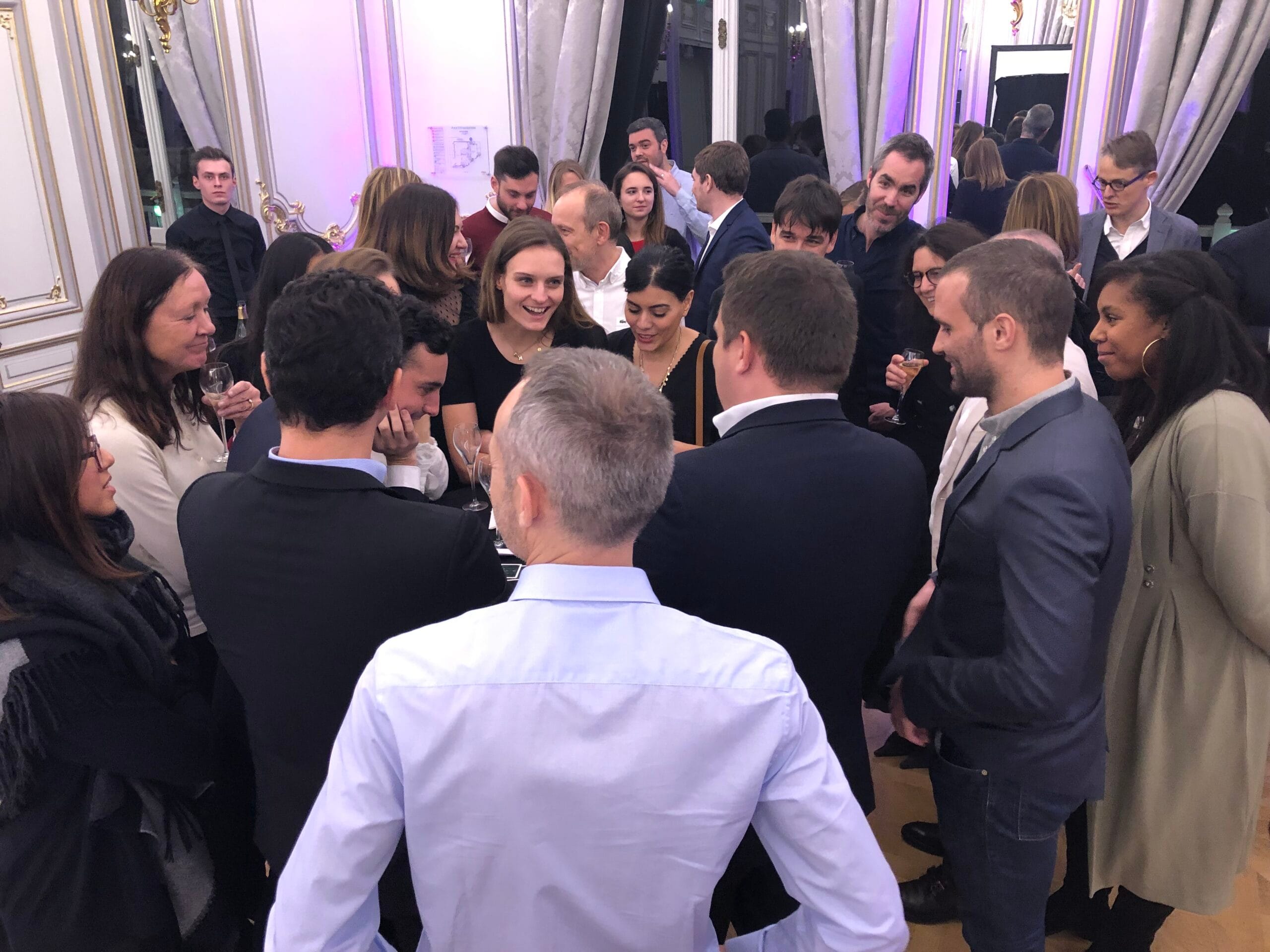 magie sur-mesure en salle pour placement de produit